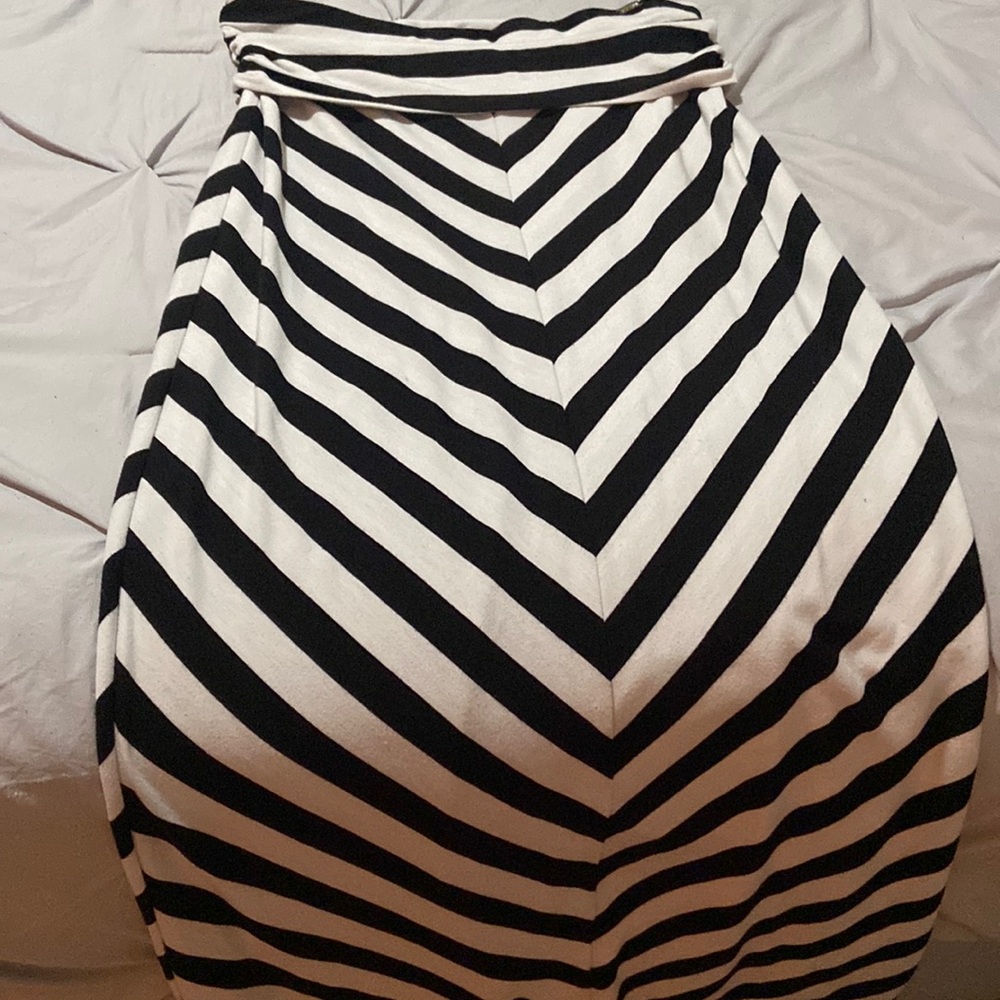 Guess maxi skirt